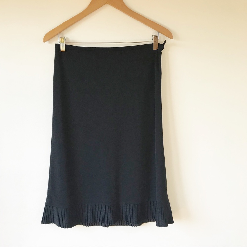 Ann Taylor black skirt with pleated bottom